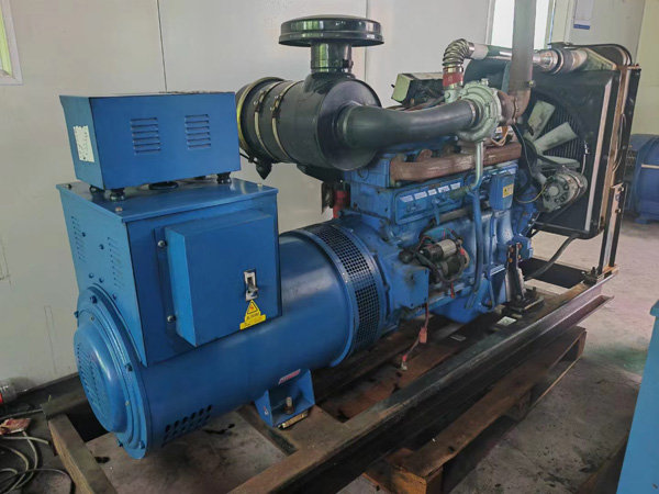 南县100kW柴油发电机组使用多级机油有哪些优缺点？